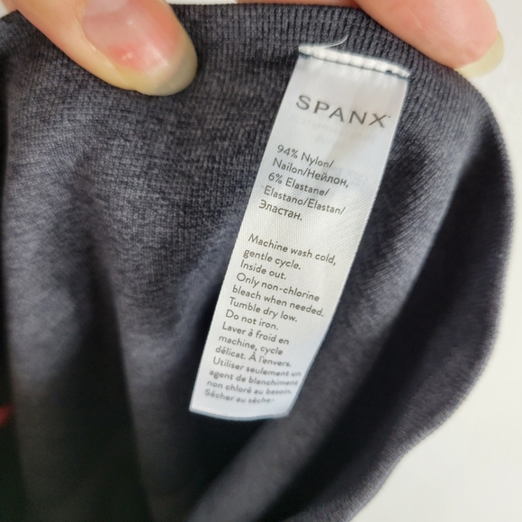 Spanx Look At Me Now High Waist Compression Panel Cropped Leggings - Picture 8 of 9